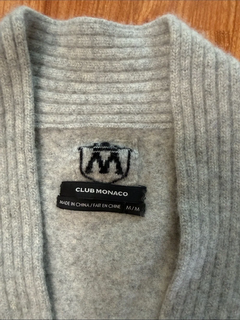 Club Monaco Heather Gray V-Neck Ribbed Knit Sweater
